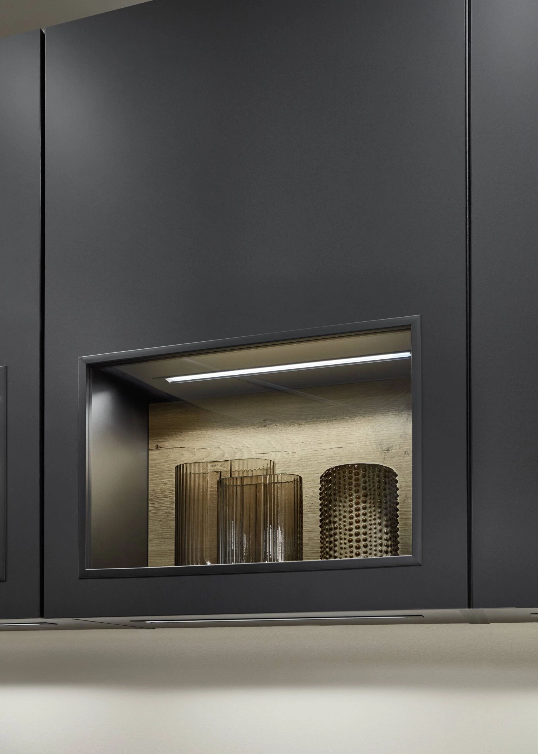 Éclairage LED intégré aux meubles de cuisine KOA Kitchen à Remiremont